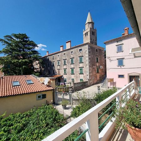 Apartment Branko With Terrace, Old Town Labin Labin  Buitenkant foto