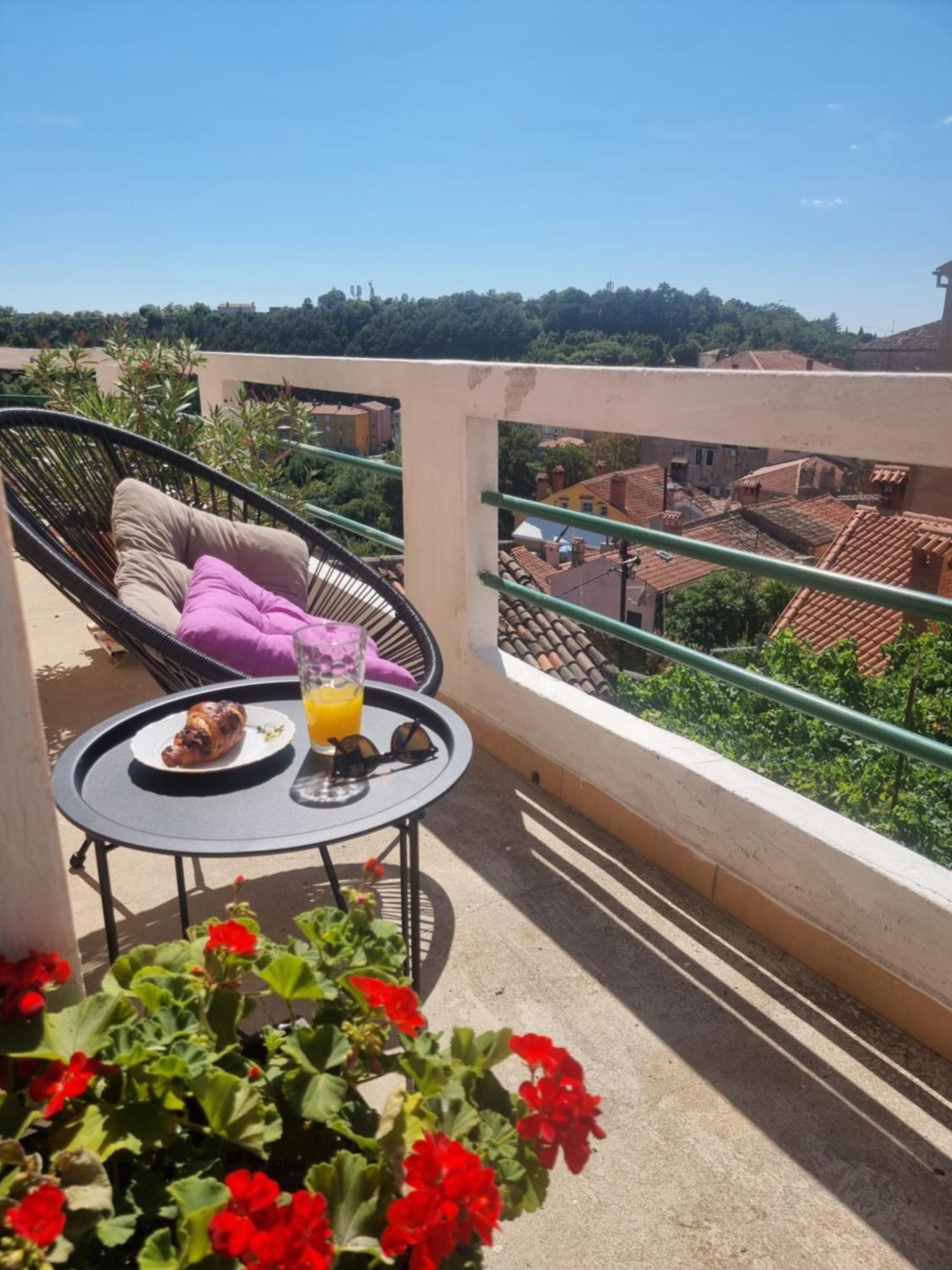 Apartment Branko With Terrace, Old Town Labin Labin  Buitenkant foto